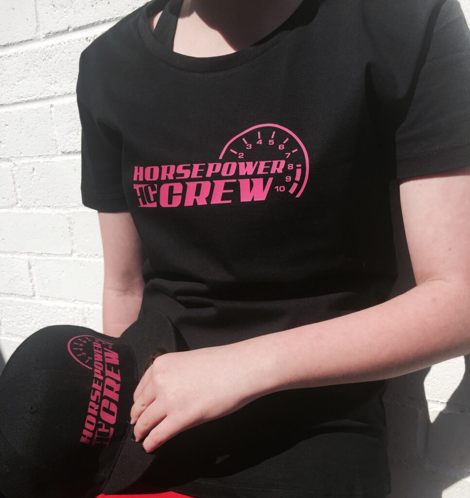 T-Shirt-and-Hat-pink