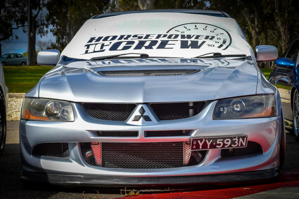 windscreen-cover-rev-gauge-modern-size-white-and-black-Sams-lancer-Copy